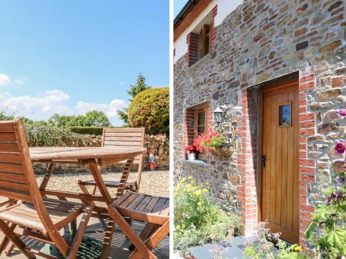 Torrington House | Lundy View Cottage