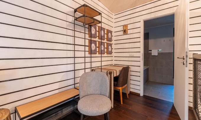 Maubray House | Lushwood Forest Escape