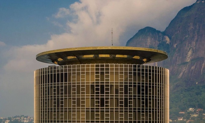 Sao Conrado Apartment | Luxury Hotel Suite - Sea View Max. Occupancy: 2 Adults and 1 Child
