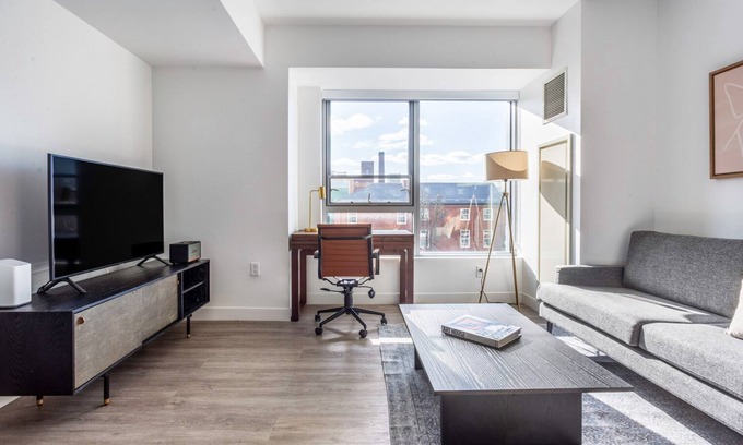 Central Square Apartment | Lux Central Square Studio w/Gym, Doorman, W/D, Roof Deck