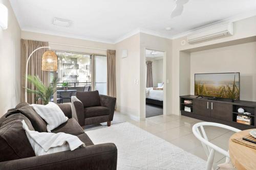 Westcourt Apartment | Lux Resort - 9 Pools Gym & Bbq