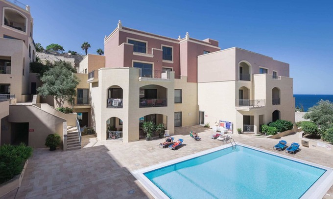 Għadira Apartment | LUX Seaview & Pool-hosted by Sweetstay