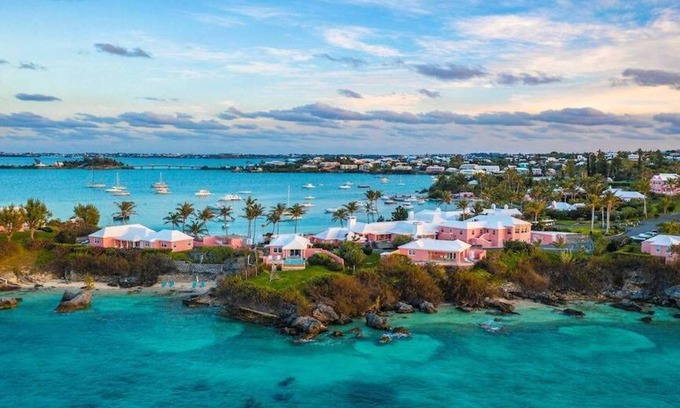 Somerset Village Apartment | Luxe 2 Bedroom Suite in Beachfront Resort