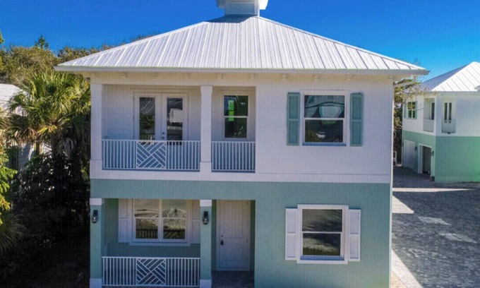 Stuart Condo | Luxe 3 Bedroom Inter-Coastal Downtown Stuart