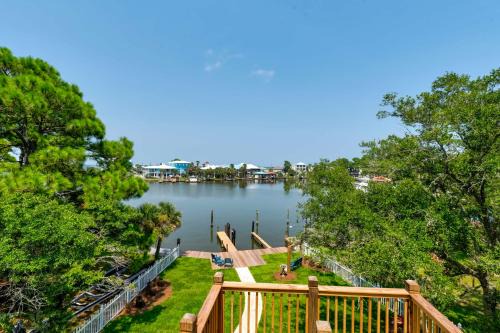 Indian Bay Apartment | Luxe Family Condo with Gulf View in Dauphin Island!