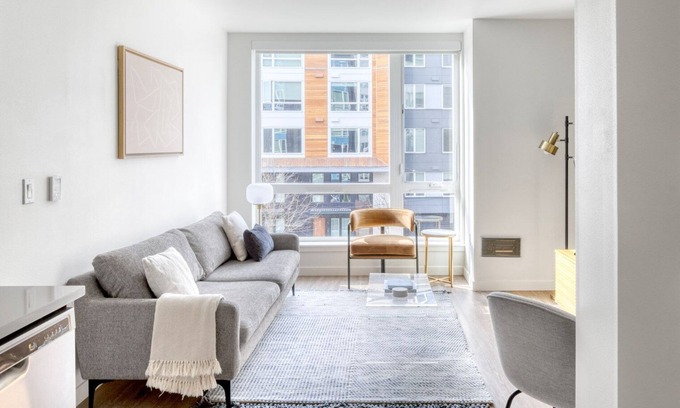 Yesler Terrace Apartment | Luxe First Hill 1BR w/Gym, BBQ & Lounge, nr soccer field, by Blueground