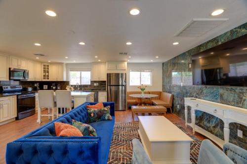 Las Vegas House | Luxe Las Vegas Casita with Patio about 6 Mi to Strip!