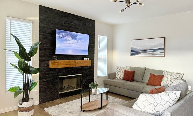 Baldwin Park House | Luxe Los Angeles Retreat