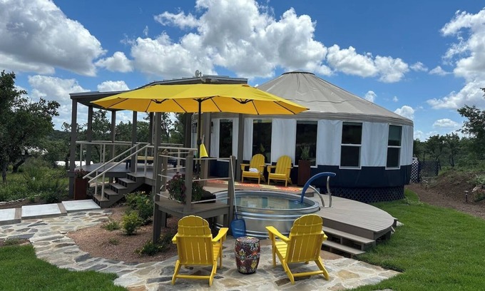 Dripping Springs Cottage | Luxe Yurt Experience Pet Friendly Dripping Springs