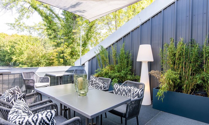 Karben Hotel | Luxstay