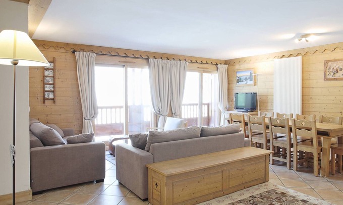 Saint-Martin-de-Belleville Apartment | Luxurious Duplex, 10 Guests, Ski-in/Ski-out, Spa, Pool, Gym, Garage, WiFi