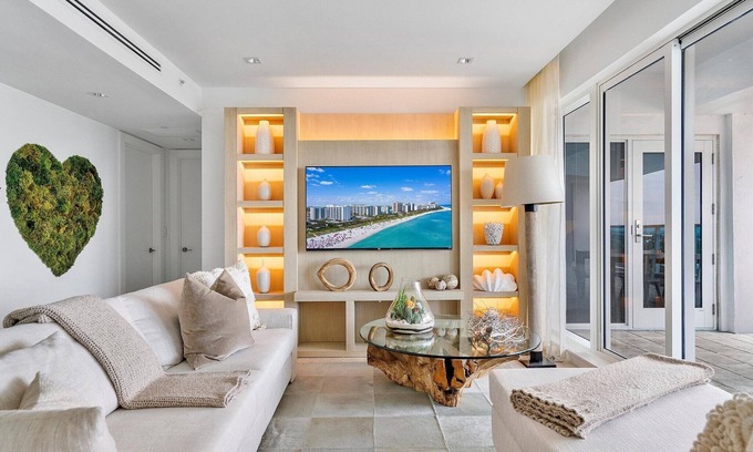 South Beach Apartment | Luxurious 2/2 City View Penthouse at 1 Hotel South Beach PH-1721