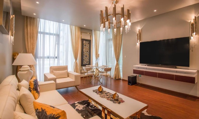 Dubai Apartment | Luxurious 2BR - Fully Upgraded - High-end facilities