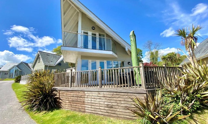 St Austell House | Luxurious 4 Bedroom New England Style Villa - Trewhiddle Villa 30