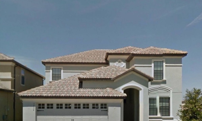 Davenport House | Luxurious 5 bedroom 5 full bathroom Villa, Best Location, Immaculately Clean !