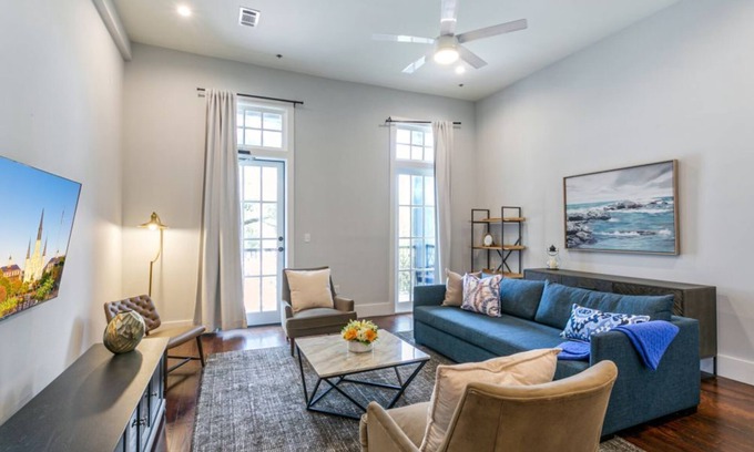 New Orleans Hotel | Luxurious 5bd with private balcony/AMAZING LOCATION!