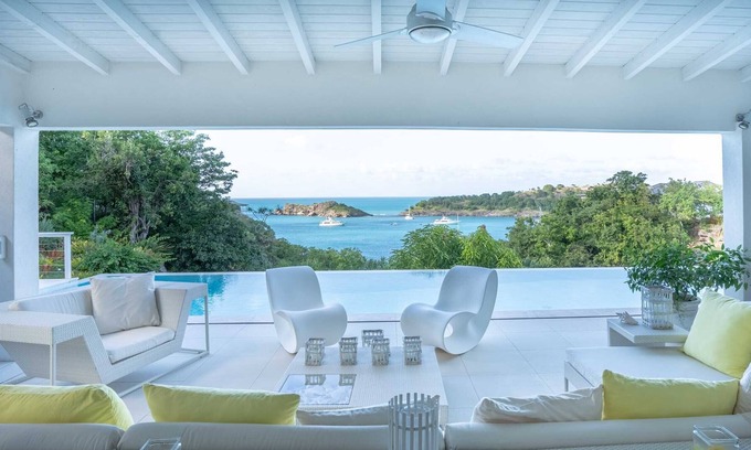 St. John's Villa | Luxurious & Modern Villa, Direct Beach Access, Pool and Gorgeous Ocean Views