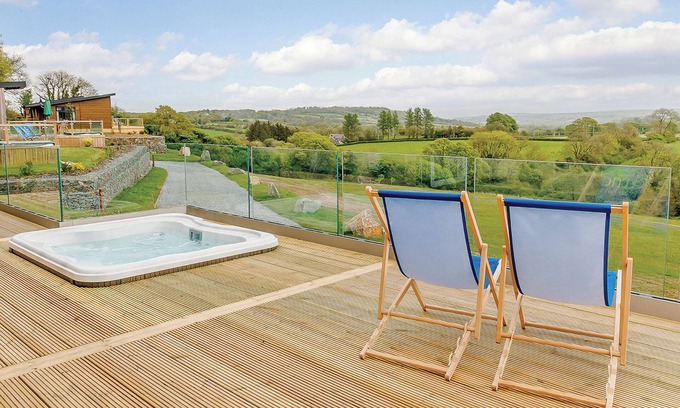 Narberth Ski Chalet | Luxurious and contemporary lodge with panoramic views.