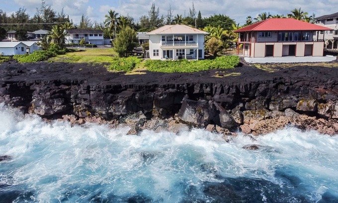 Kapoho Villa | Luxurious Blue Horizon Villa near Hilo, entire villa