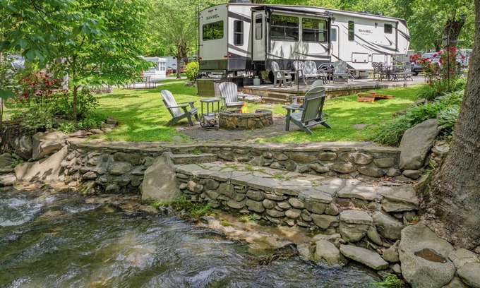 Pittman Center RV Rental | Luxurious Creekside Camper/RV in Gatlinburg, TN w/bunk room & fire pit.