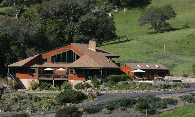 Cayucos House | Luxurious Heavenly Cayucos Ranch Home/850 acres/8 bd/7ba/Pool/Tennis/Fishing.