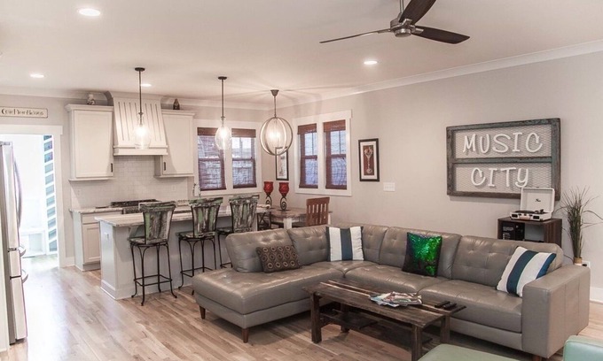 The Nations House | *LUXURIOUS House! Garage Parking, Walkable, Trendy neighborhood (Pet Friendly!)*