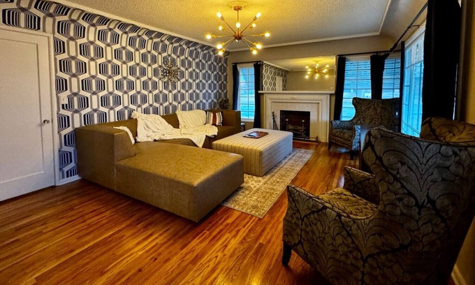 Ogden Apartment | Luxurious Mid-Century-Retreat