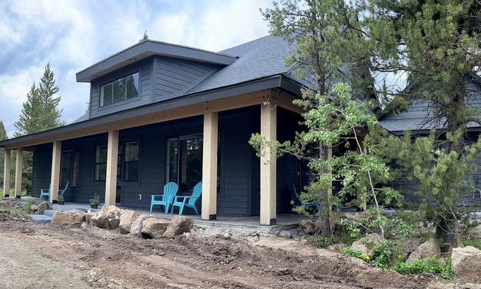 Island Park Cabin | Luxurious, modern 5 bedroom/4 bathroom cabin nestled in the pines. Sleeps 16.
