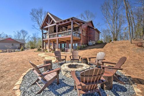 Mineral Bluff House | Luxurious Mountain Getaway with Game Room and Hot Tub!