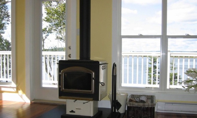 Pomquet House | Luxurious retreat nestled on the shores of Southside Harbour