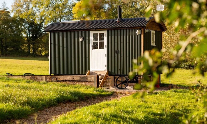 Monmouth Cabin | Luxurious shepherd's hut with star gazing skylight, secluded countryside location with fantastic views