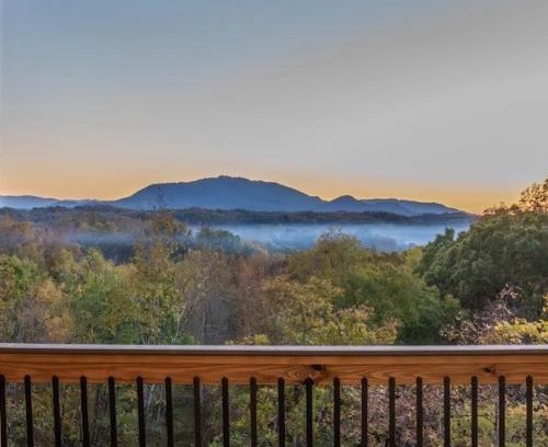 Sevierville House | Luxury 12-Bedroom Cabin with Indoor Pool, Hot tub & Movie Theater, Sleeps 36