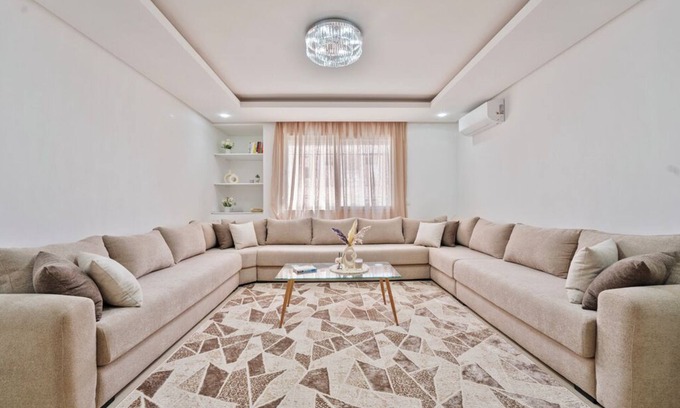 Cite Al Mohammadi Apartment | Luxury 2-Bed Apartment – Pool, AC & Secure Residence
