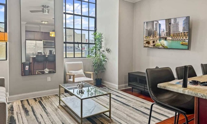 Olde Kensington Apartment | Luxury 2BD | Northern Libs | 2 Beds | Onsite gym