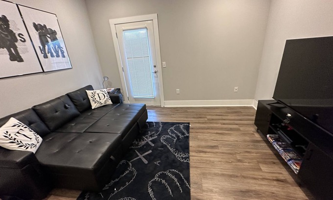 Morrow Apartment | Luxury 2bed2bath condo near ATL GA