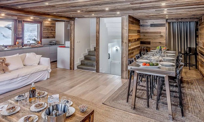 Les Brevieres Ski Chalet | Luxury 4* Chalet in Tignes - 6 bedrooms, 6 bathrooms, parking, wifi