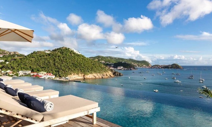 Corossol House | Luxury 6 Bed Villa JUNE with Pool, Gym and Cinema!