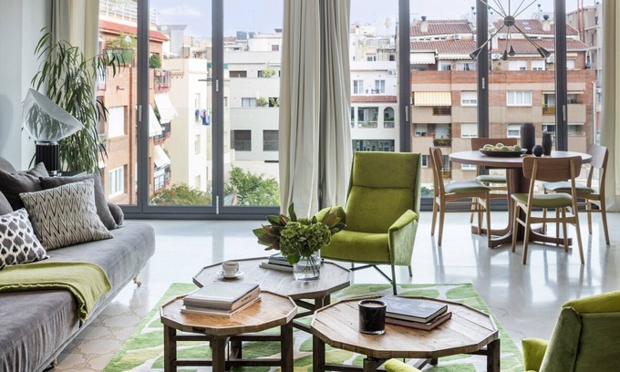 Sant Gervasi Apartment | Luxury apartment of 3 bedrooms (min. stay 32 days)
