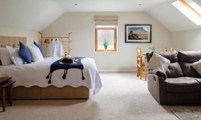 Londonderry Apartment | luxury Apartment - With Private Hot-tub and Sauna