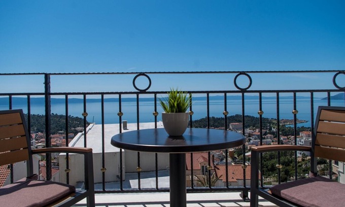 Moca Apartment | Luxury Apt In Villa Rubin Shared Pool Sea View