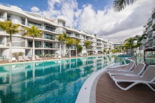 Palm-Mar Apartment | Luxury Avilla Las Olas - swimming pool 85m long - garage