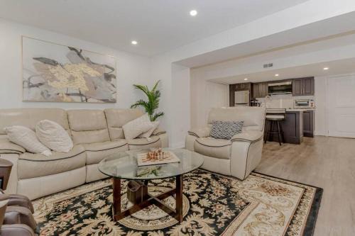 Oakville Apartment | Luxury Basement Apartment in Oakville