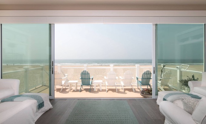 Oxnard Shores House | Luxury Beachfront Oasis w/Channel Island Views