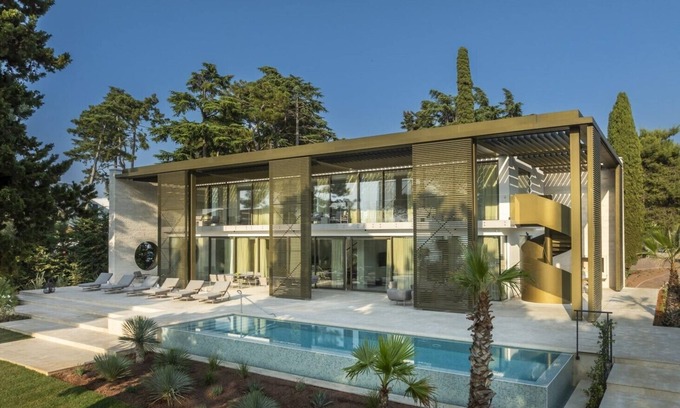 Porec Villa | Luxury Beachfront Villa Porec Golden Pride with heated pool