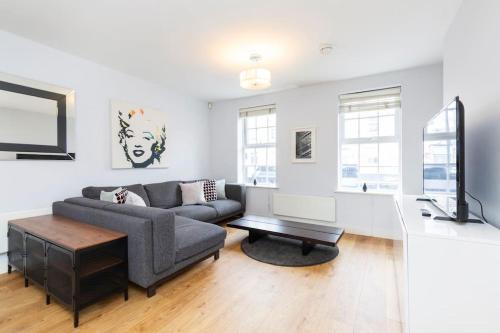 Camden Town with Primrose Hill Apartment | Luxury Central Camden Apartment C1