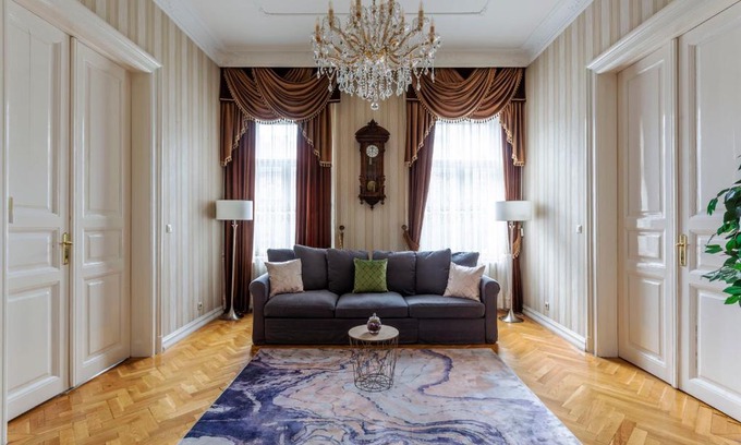 Erzsebetvaros Apartment | Luxury Central Home next to the New York Café