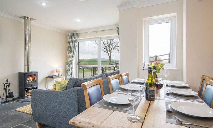 Llanfyrnach Cottage | Luxury cottage with private INDOOR hot tub & private woodlands walks