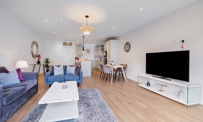 Purley House | Luxury Executive 5 Bedroom Home in Purley