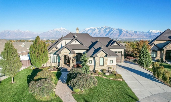 South Jordan House | Luxury Family Home, 15 Miles to Downtown SLC!