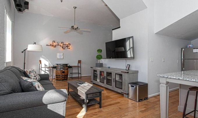 Old City Apartment | Luxury Flat On Jackson Walk to Food & Drinks
